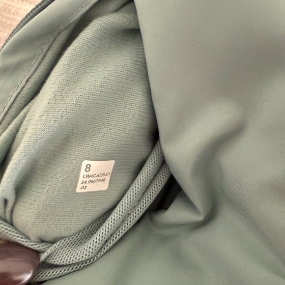 Lululemon Wunder Puff 600 Cropped Vest Sz 8 *RARE* color -Frosted Jade NWT - Picture 15 of 17